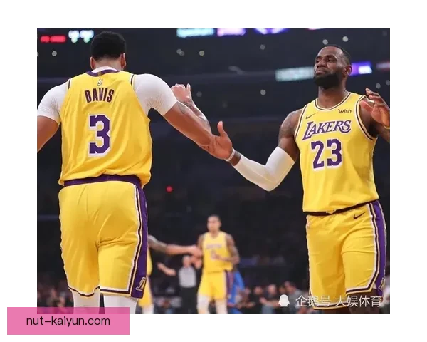 本坦库尔伤病恢复动态渐趋积极，状态回暖引发期待