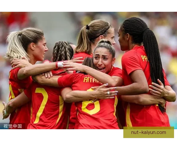 世界杯2010西班牙表现稳健，成功捧杯引发全球关注