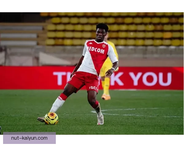 楚阿梅尼本赛季联赛表现稳健，中场控制力持续提升升