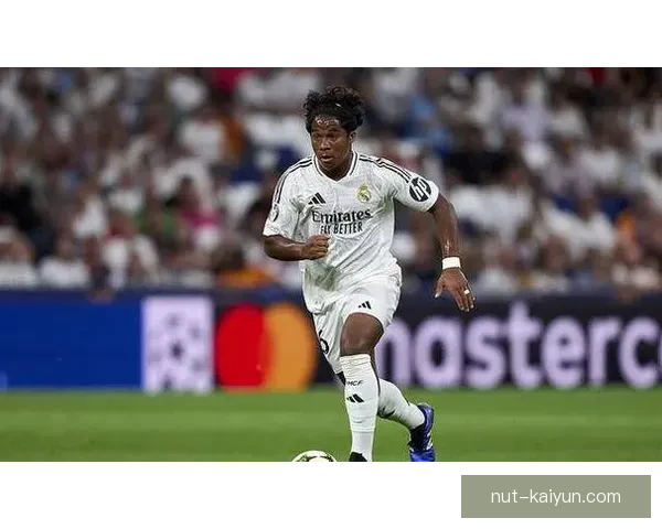 内马尔接班人恩德里克近期表现稳健，持续提升备受期待